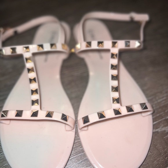 Cute Flat and comfortable sandal - Picture 5 of 6